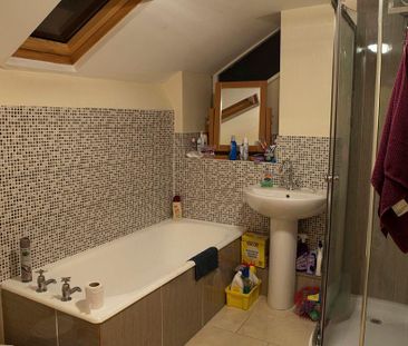 4 bedroom private hall to rent - Photo 6