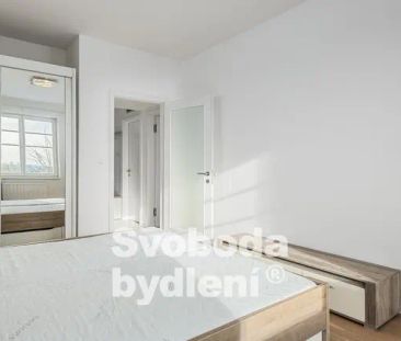 Doporučujeme částečně zařízený byt v rezidenční části Prahy 3 - Vin... - Photo 4
