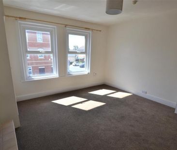 House share to rent - Photo 2