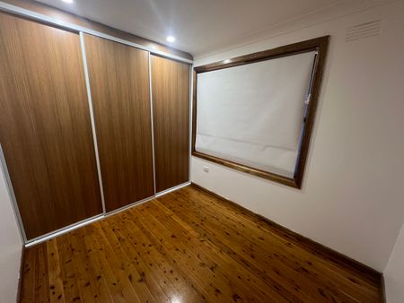 3 Avonlea Crescent, Bass Hill NSW 2197 - House For Rent | Domain - Photo 4