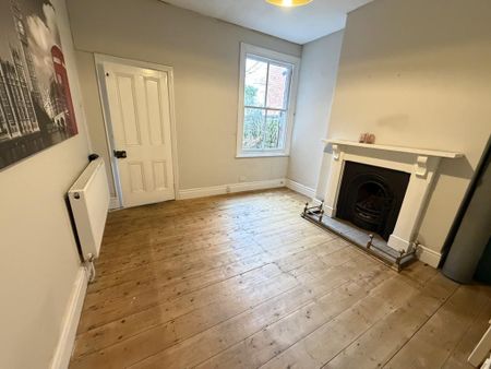 3 bedroom end of terrace house to rent - Photo 3