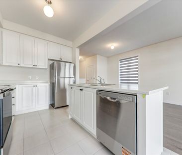 For Lease - 2077 Horace Duncan Crescent, Oshawa, Ontario - Photo 6