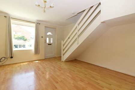 2 bedroom terraced house to rent - Photo 2