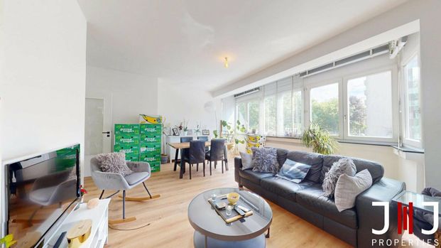 Flat for rent - Photo 1