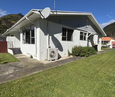 Sunny 2 Bedroom home - Photo 1