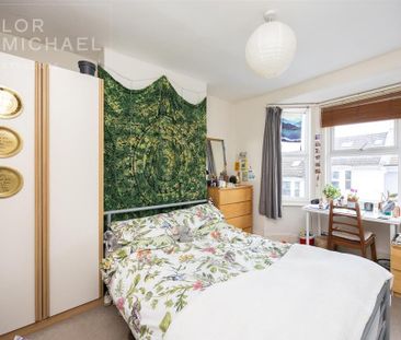 4 bedroom terraced house to rent - Photo 4