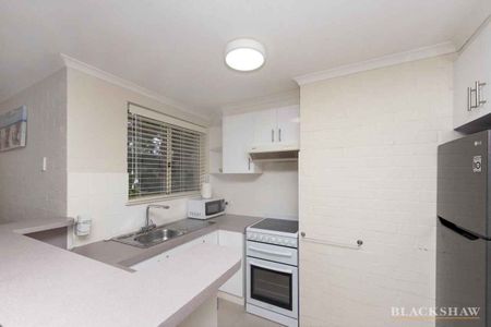 Self Contained Unit in Fadden - Photo 4