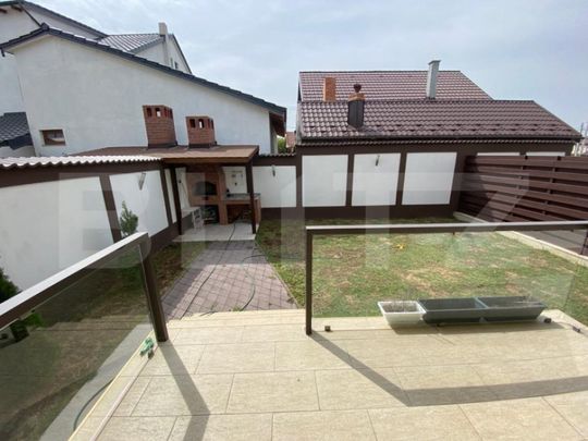Casa modernă, 200 mp utili, 4 camere, zona Ford - Photo 1