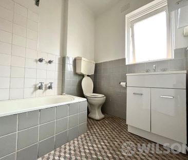 Affordable one bedroom in great location - Photo 4