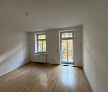 Traumhafte 3-Raum-Wohnung im Zentrum mit Balkon, Stellplatz und Sch... - Photo 1