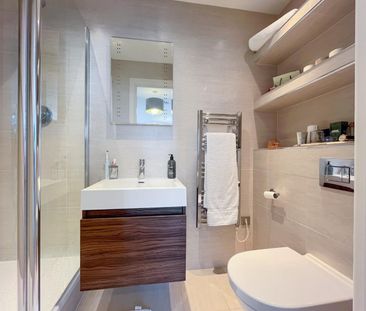 2 bedroom Flat To Let - Photo 3