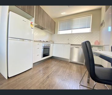 2/35 Sussex Street, North Adelaide, SA 5006 - Photo 1