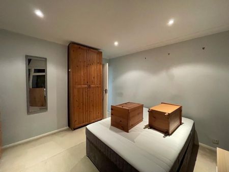 2 Bed Flat, Radcliffe Square, SW15 - Photo 4