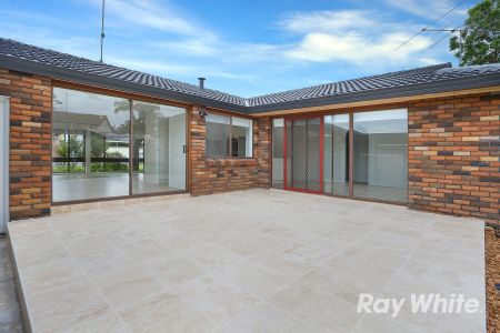 ONE WEEKS FREE RENT IF LEASED PRIOR TO XMAS BREAK!!! - Photo 4