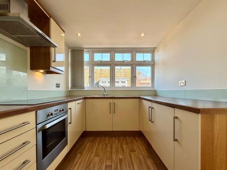 2 bedroom apartment to rent - Photo 4