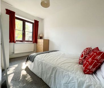 1 Bedroom - Photo 4