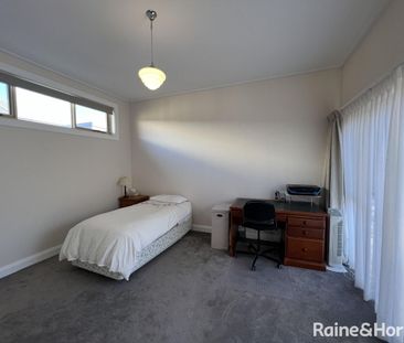 323 Lords Place, Orange, NSW 2800 - Photo 4