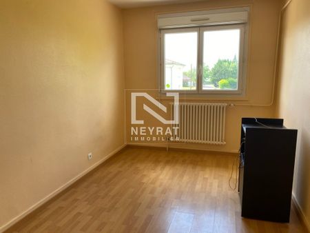 Location Appartement 4 pièces 72m² LOUHANS 71500 - Photo 2