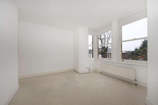 Cumberland, W3 - Photo 1