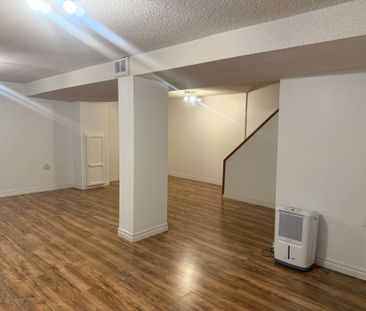 For Lease - 45 Edgar Woods Road, Toronto, Ontario - Photo 5