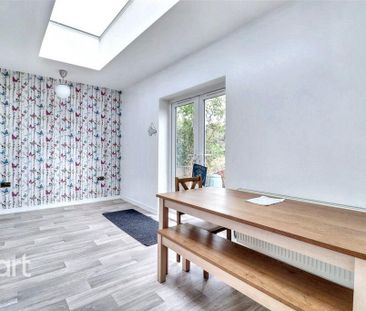 1 bedroom in a house share to rent - Photo 6