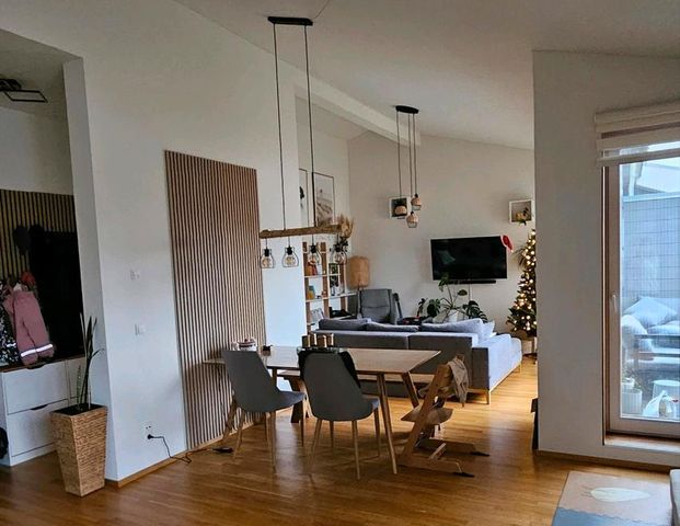 Wunderschöne Dachgeschosswohnung 92 m² - Photo 1