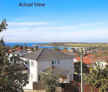 Ultra Luxurious Executive Living In Coastal Location - Photo 2