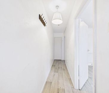 2 bedroom maisonette to rent - Photo 4