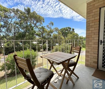 NEAT LITTLE GEM LESS THAN 2KM's FROM THE BEACH HOME OPEN SATURDAY 0... - Photo 6