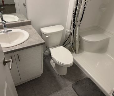 For Lease - 575 Woodward Avenue Unit# 17, Hamilton, Ontario - Photo 5