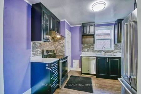 53 Burlingame Road #Main Fl - Photo 2