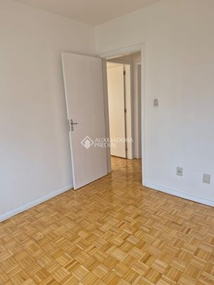 Apartamento com 2 quartos e 70m² para alugar em Auxiliadora, Porto Alegre. - Foto 1