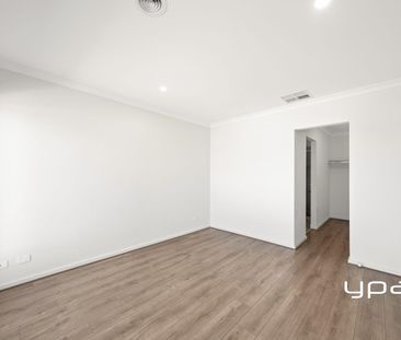 Modern home with low maintenance living in Kingsfield Estate - Photo 6
