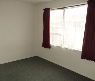 Tidy 3 Bedroom Unit in Redwood - Photo 6