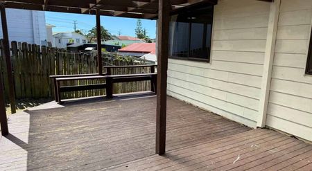 Affordable 3-Bedroom, 1-Bath Home in a Great L... - Photo 4