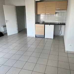 Location Appartement 1 pièce 30m² MOULINS 03000 - Photo 2