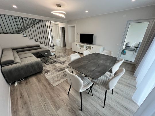 Închiriere casă 4 camere decomandate – Șelimbăr, str. Triajului - Fotografie 1