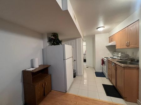 For Lease - 28 Mossgrove Crescent Unit# (Basement), Brampton, Ontario - Photo 4