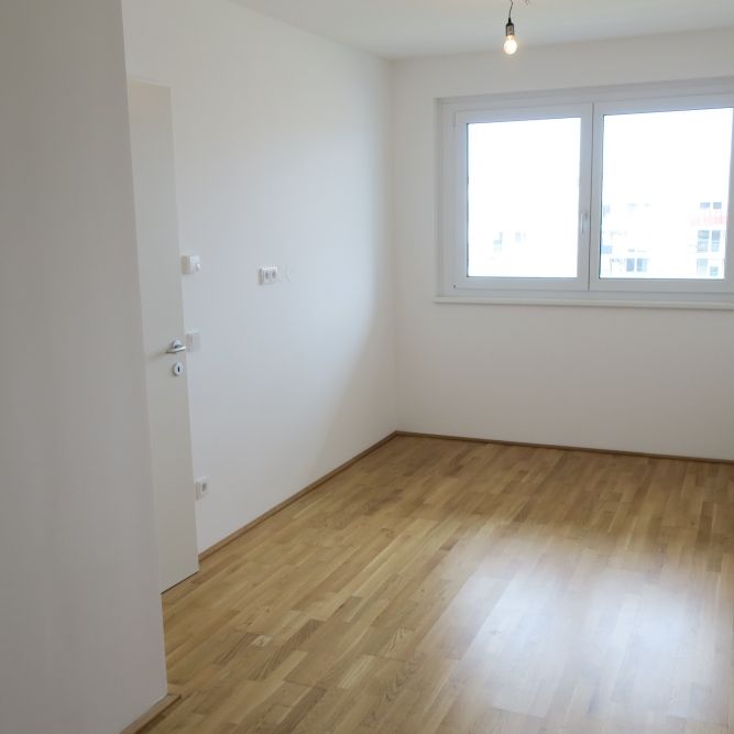 2-Zimmer-Wohnung in bester Lage mit ca. 8,5 m² LOGGIA! - Foto 1