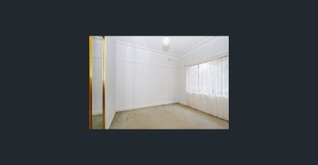 THE FAMILY HOME YOU'VE BEEN WAITING FOR - Photo 3