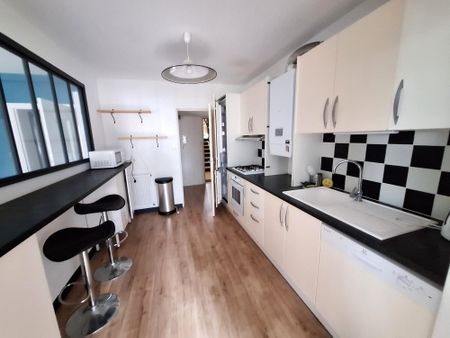 Location Appartement 3 pièces 80m² LES SABLES D’OLONNE 85180 - Photo 5