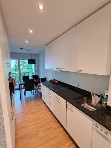 moderne 2.5 Zi.-Wohnung an zentraler Lage - Photo 4