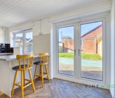 3 BEDROOM House - Detached - Photo 6