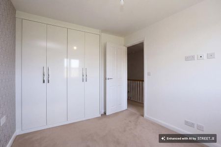 3 bedroom semi-detached house to rent - Photo 3