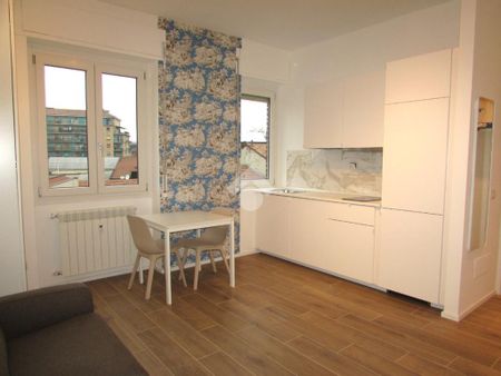 Monolocale in affitto - Photo 2