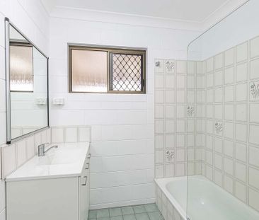 1/4 Crauford Street, West End - Photo 1