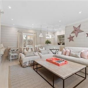 Kersley Mews, SW11 - Photo 1