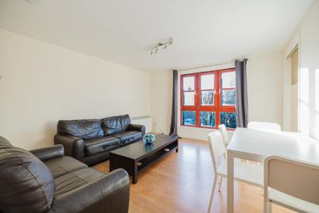 2 bedroom flat to rent - Photo 3
