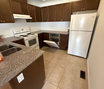 For Lease - 71 Ness Drive, Richmond Hill, Ontario - Photo 5