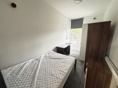 flat 1 68 Victoria Road, Leeds, LS6 1DL - Photo 4